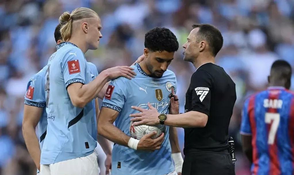 曼城惨遭逆转！蓝月亮遭遇英超连败