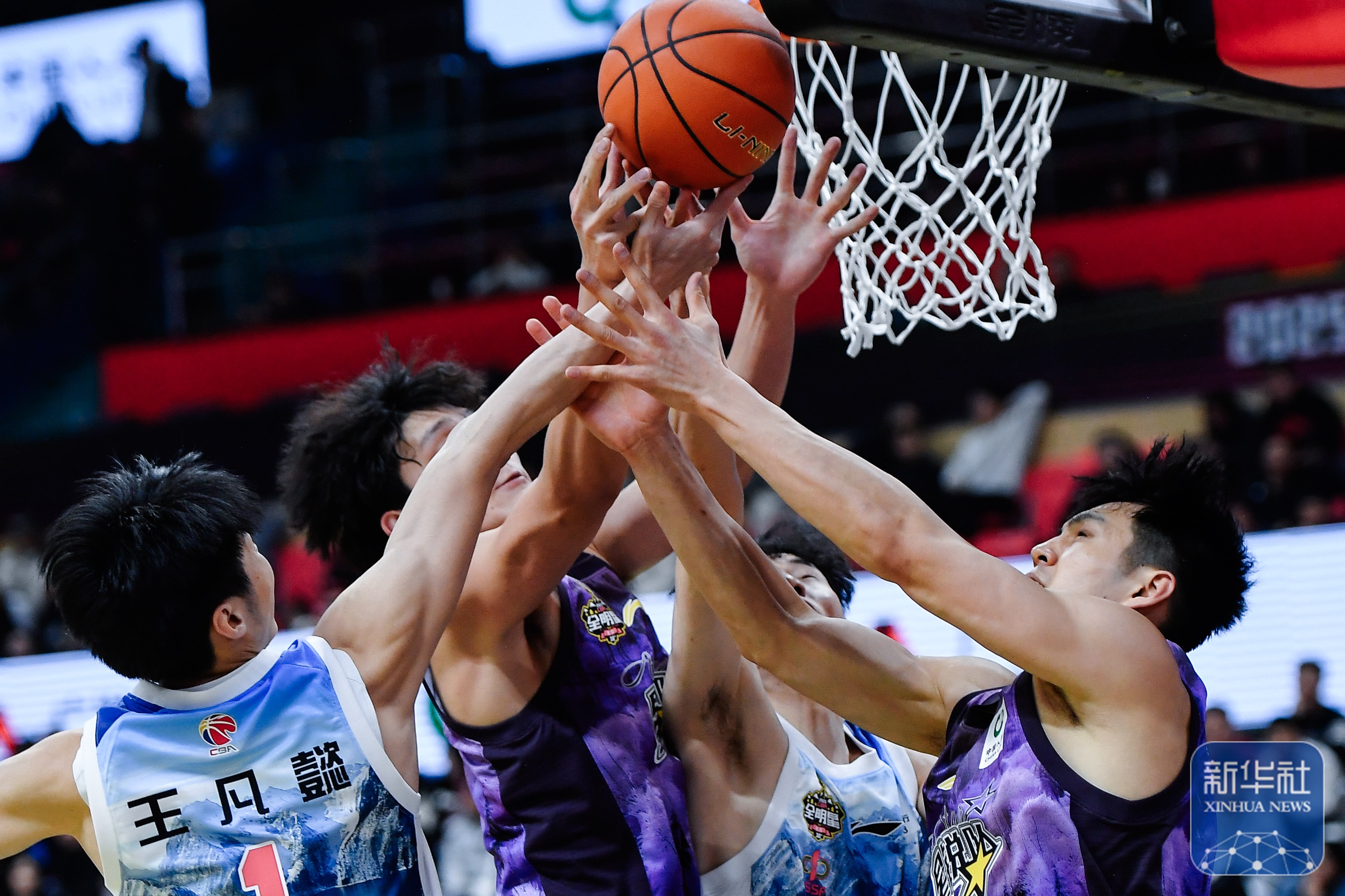 无畏拼搏，不畏艰难，球队实力展示出众